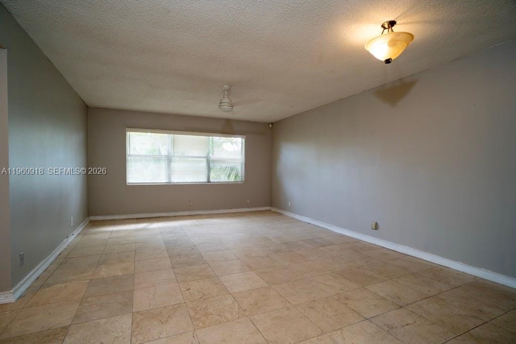 550 SE 2nd Avenue G25 — photo 9