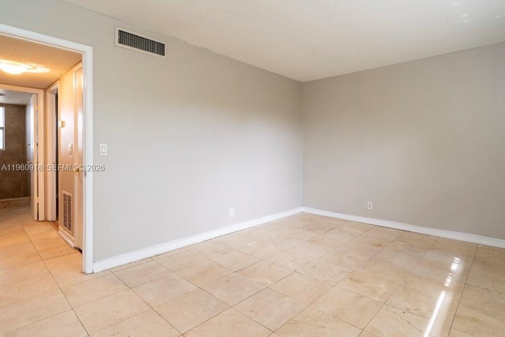550 SE 2nd Avenue G25, Deerfield Beach, FL 33441 photo 14