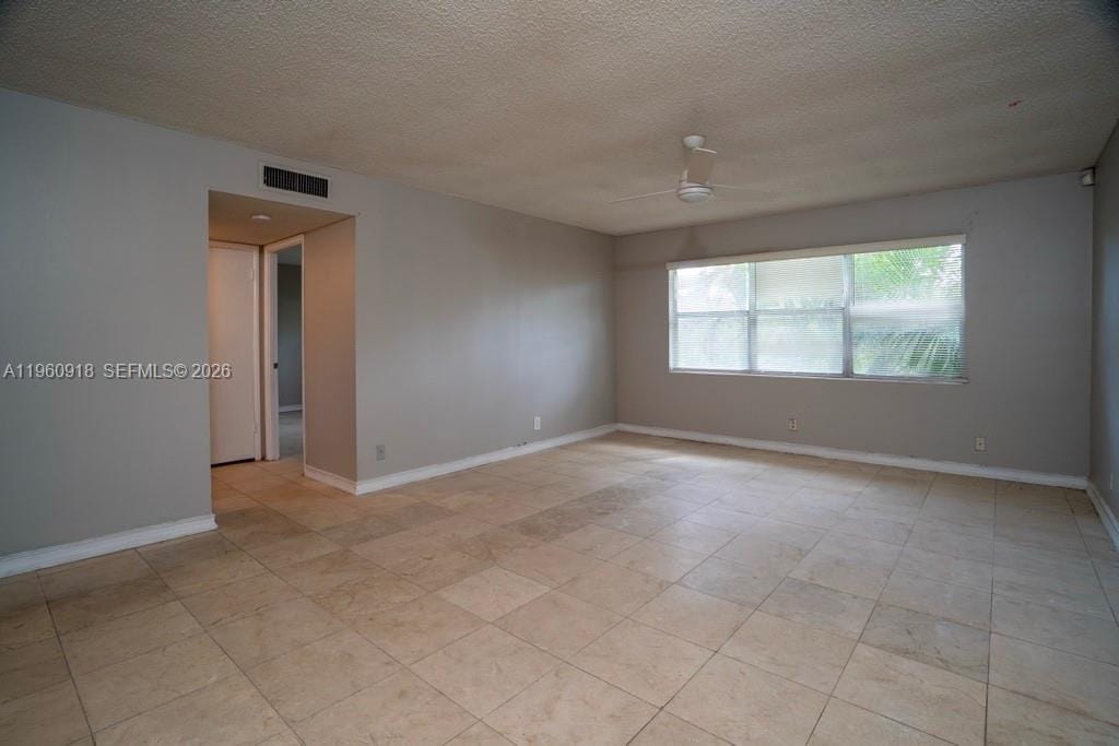 550 SE 2nd Avenue G25 — photo 7