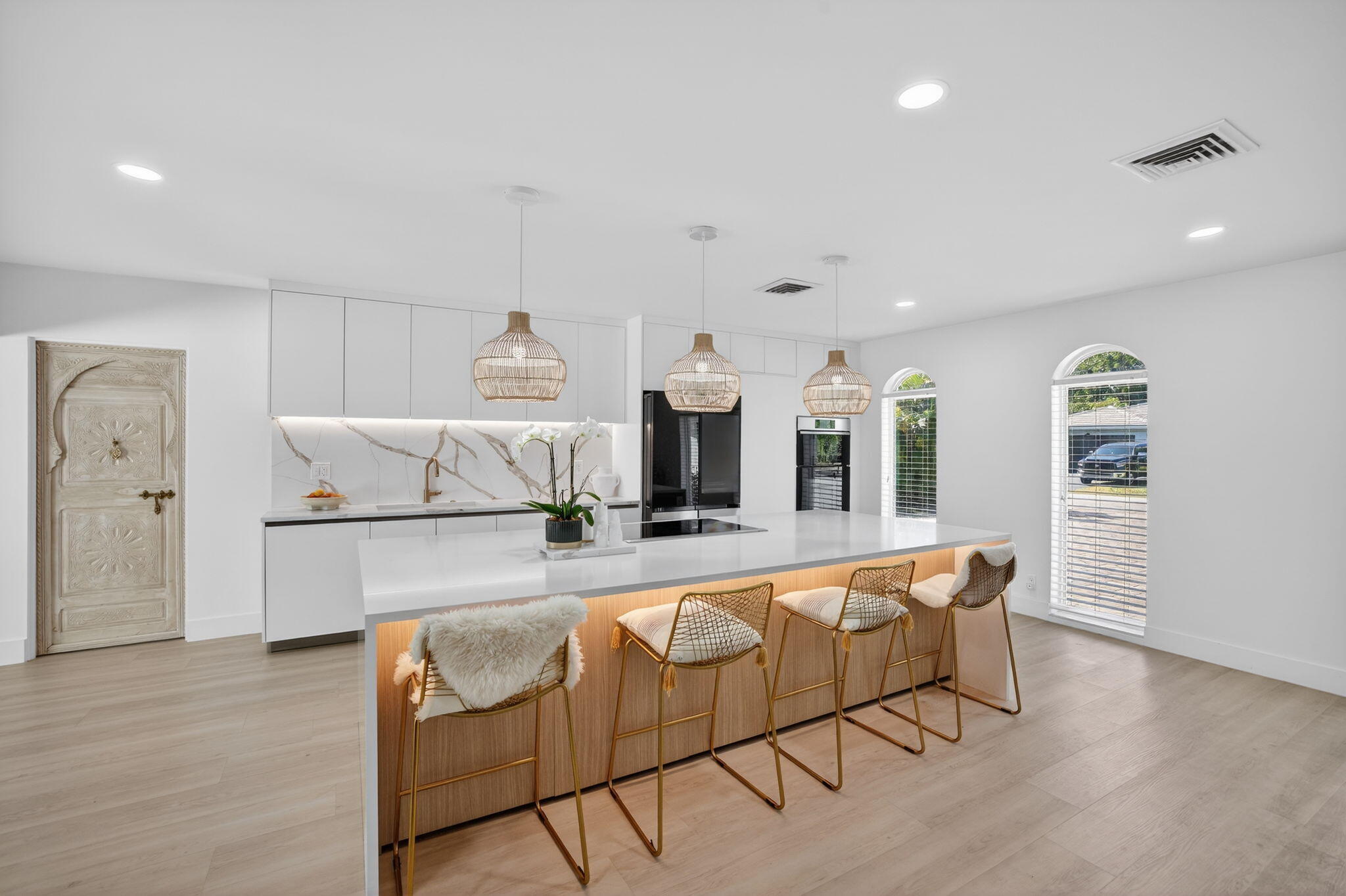 876 NW 6th Avenue — photo 7