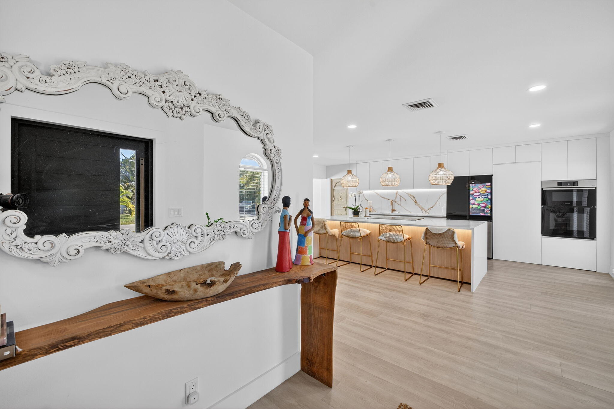 876 NW 6th Avenue — photo 8