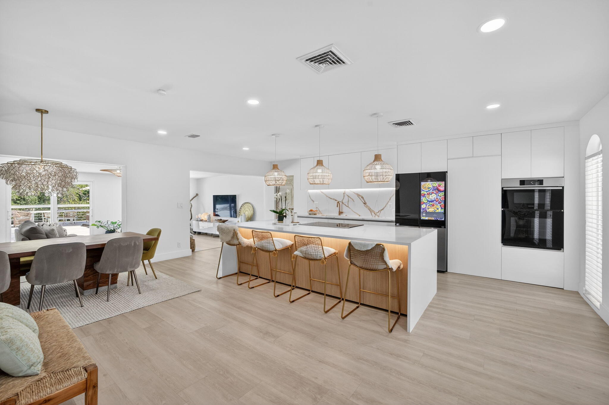 876 NW 6th Avenue — photo 9