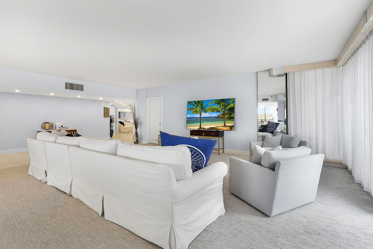 100 Lakeshore Drive 252 — photo 8