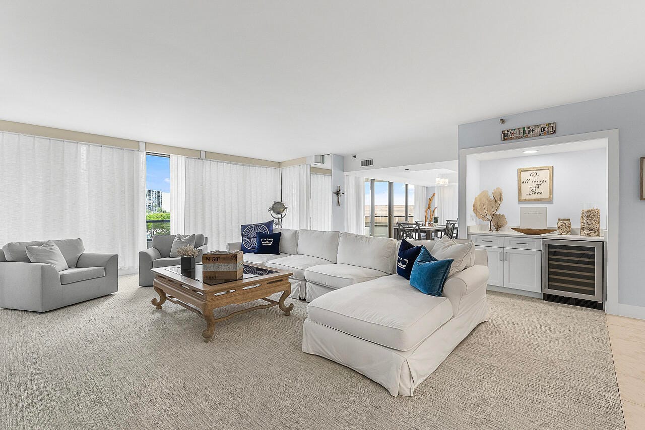 100 Lakeshore Drive 252 — photo 9