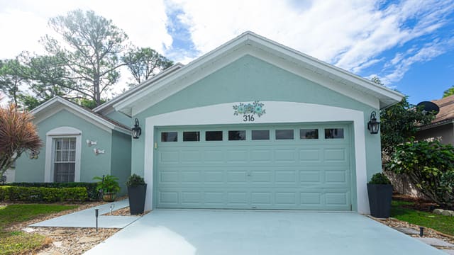 316 Hammocks Trail, Greenacres, FL 33413