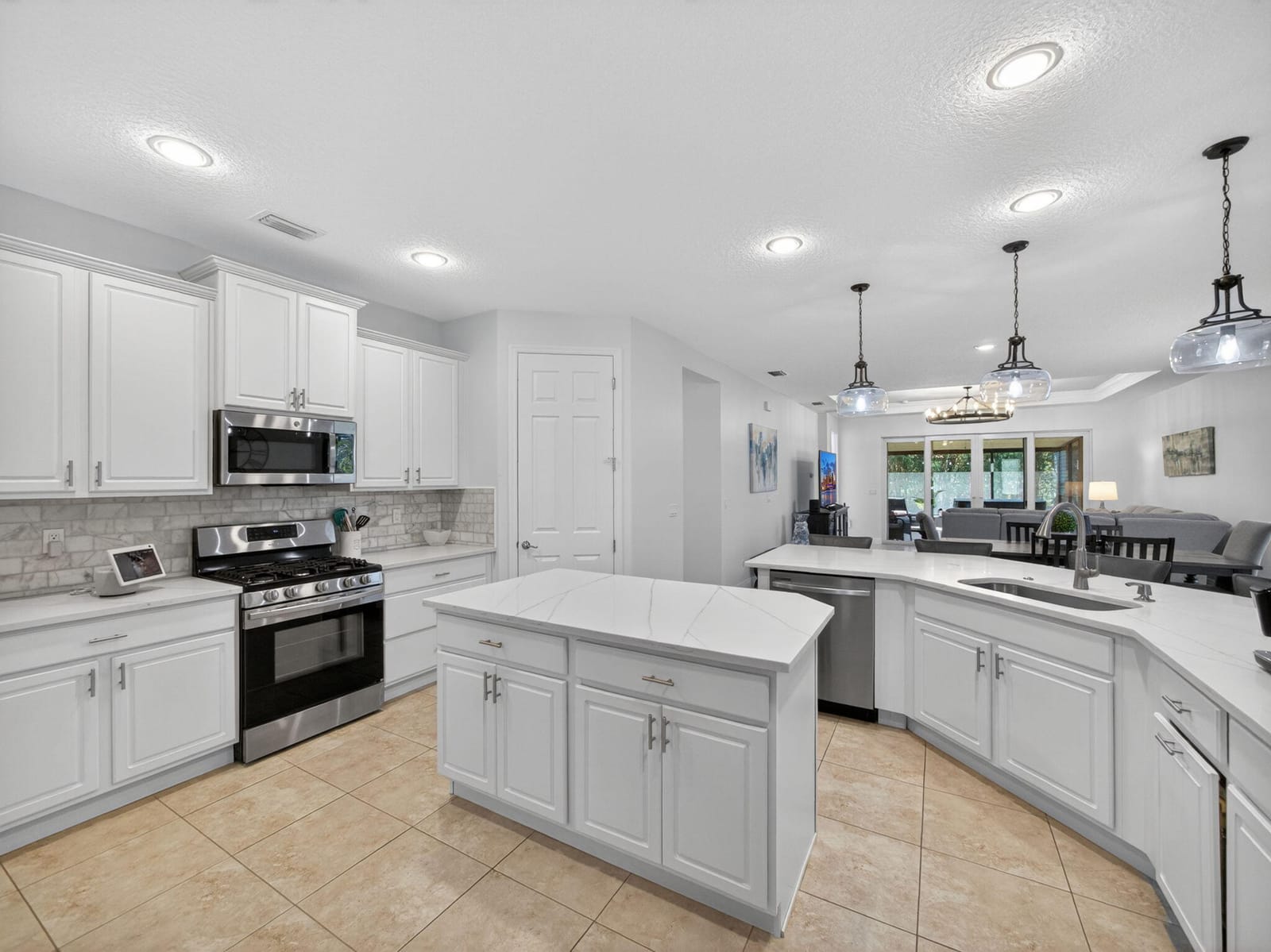 10283 SW Silverberry Court — photo 9