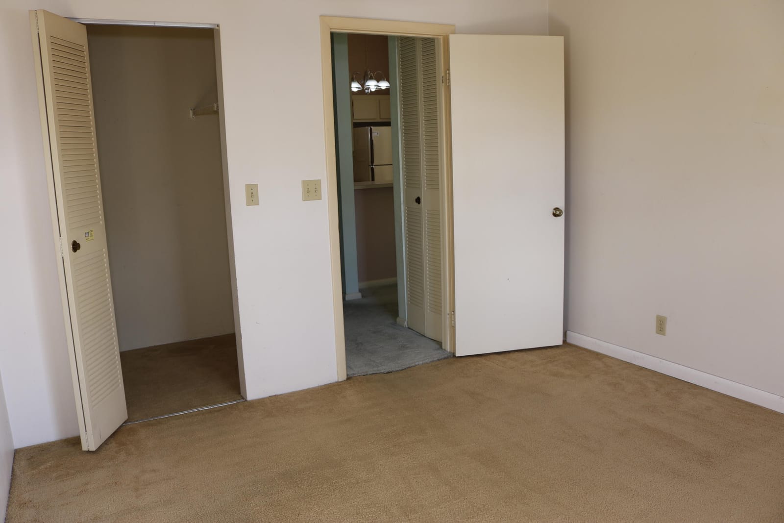 403 Springdale Circle, Palm Springs, FL 33461 photo 15