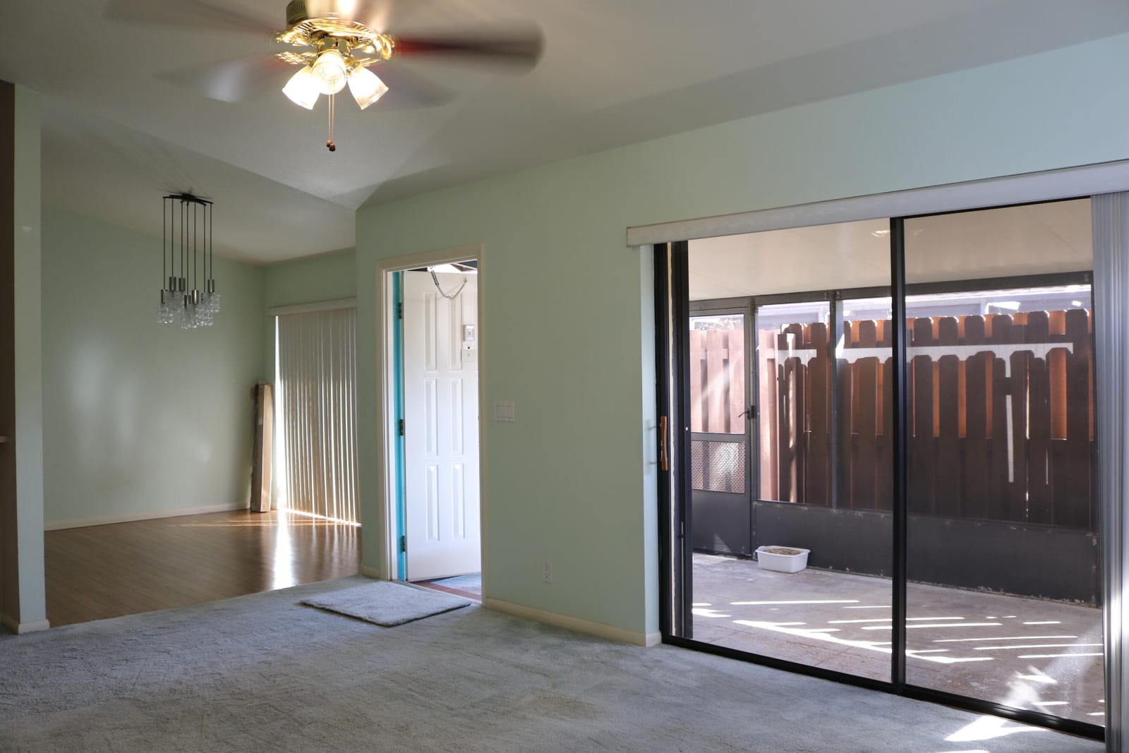 403 Springdale Circle, Palm Springs, FL 33461 photo 4