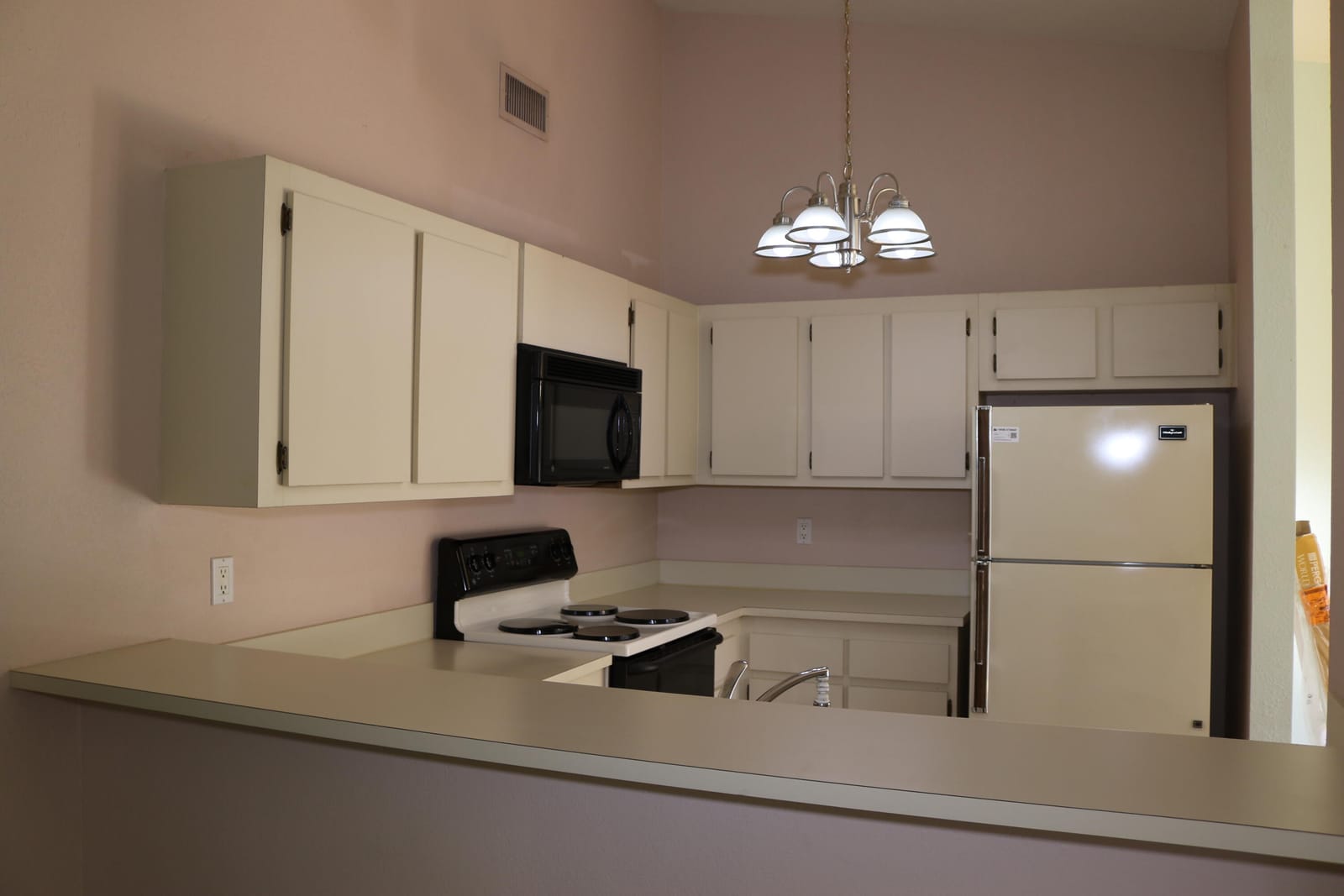 403 Springdale Circle, Palm Springs, FL 33461 photo 8