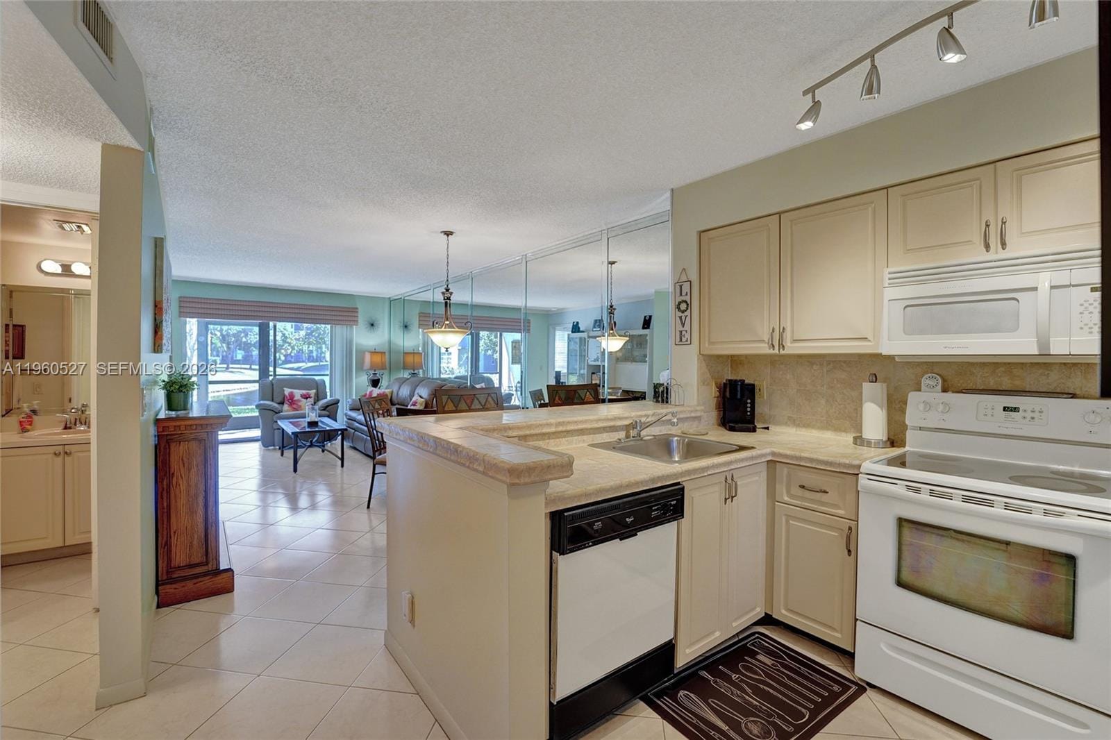 2228 N Cypress Bend Drive 103, Pompano Beach, FL 33069 photo 14