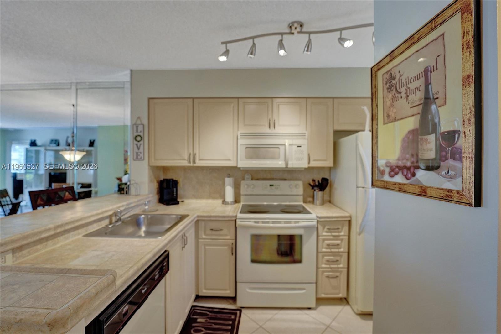 2228 N Cypress Bend Drive 103, Pompano Beach, FL 33069 photo 15