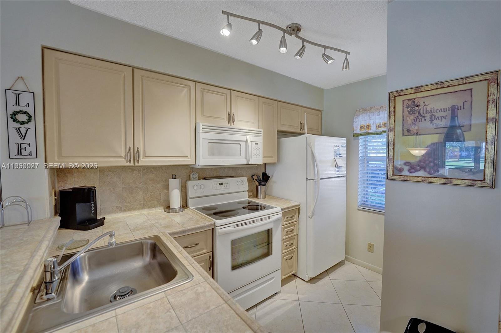 2228 N Cypress Bend Drive 103, Pompano Beach, FL 33069 photo 16