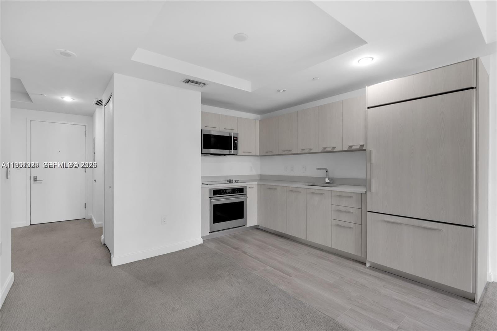 45 SW 9th Street 2204 — photo 3