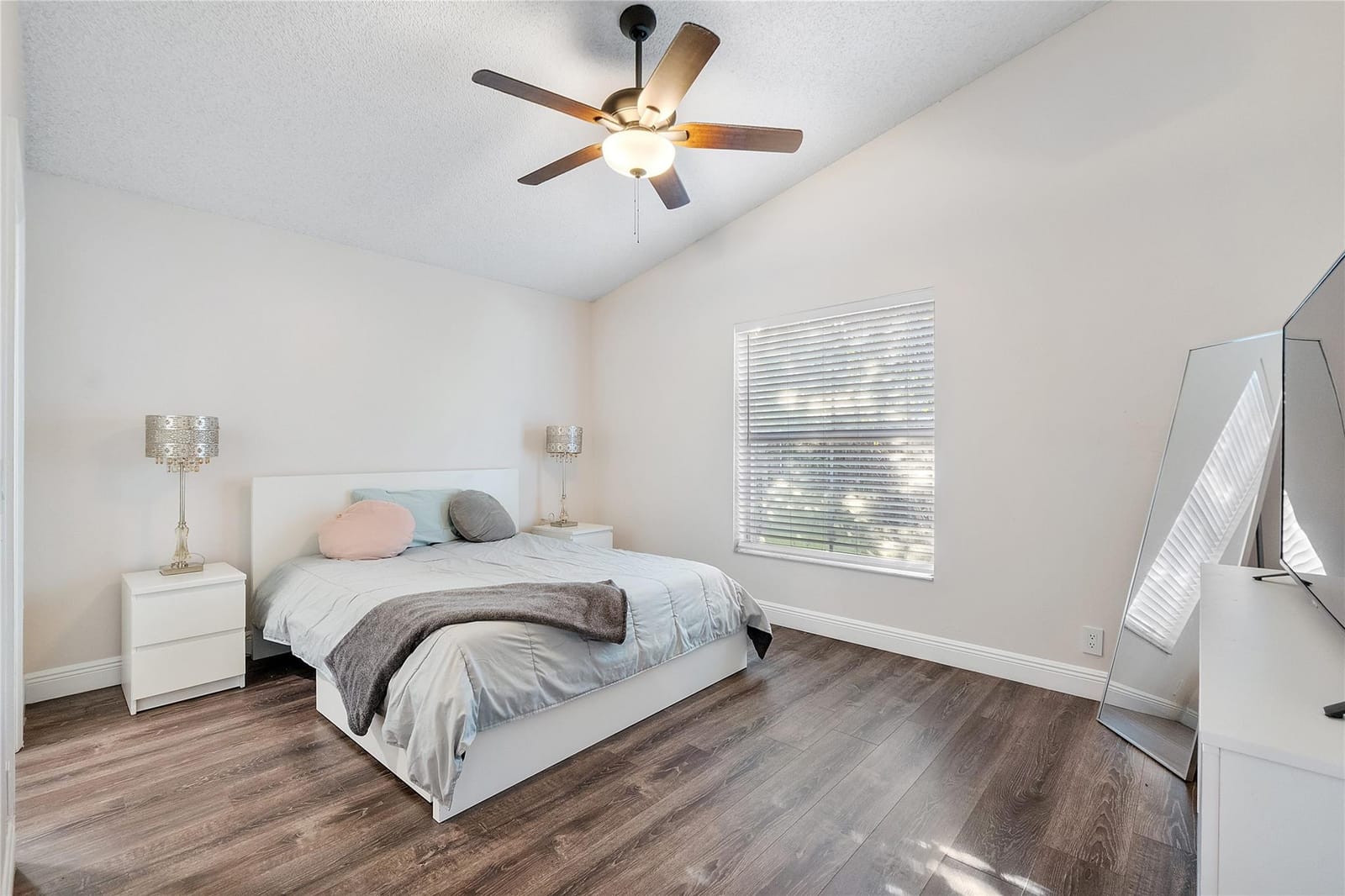 6762 Fern Place — photo 7