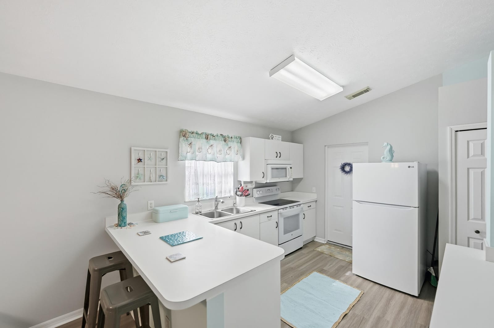 6736 Alemendra Street, Fort Pierce, FL 34951 photo 14
