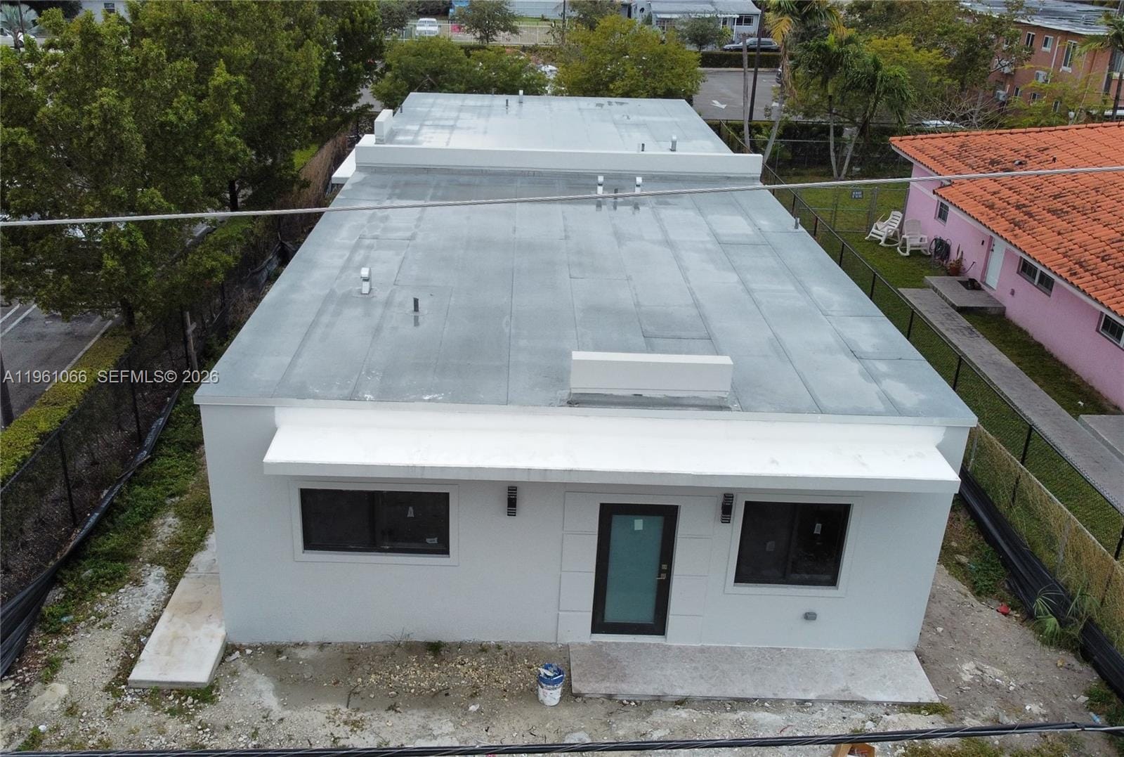 2474 W 4th Court — photo 2