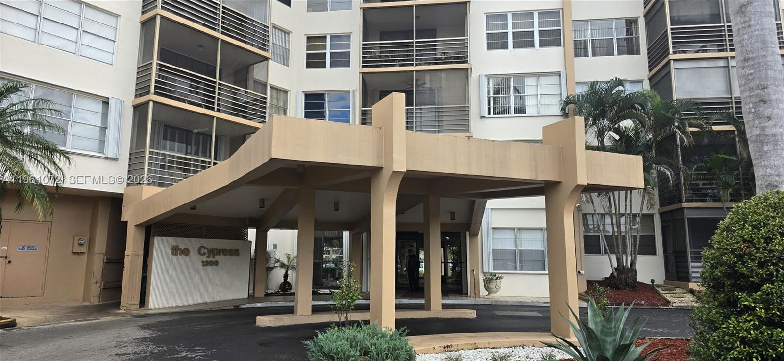 1200 Saint Charles Place 207 — photo 2