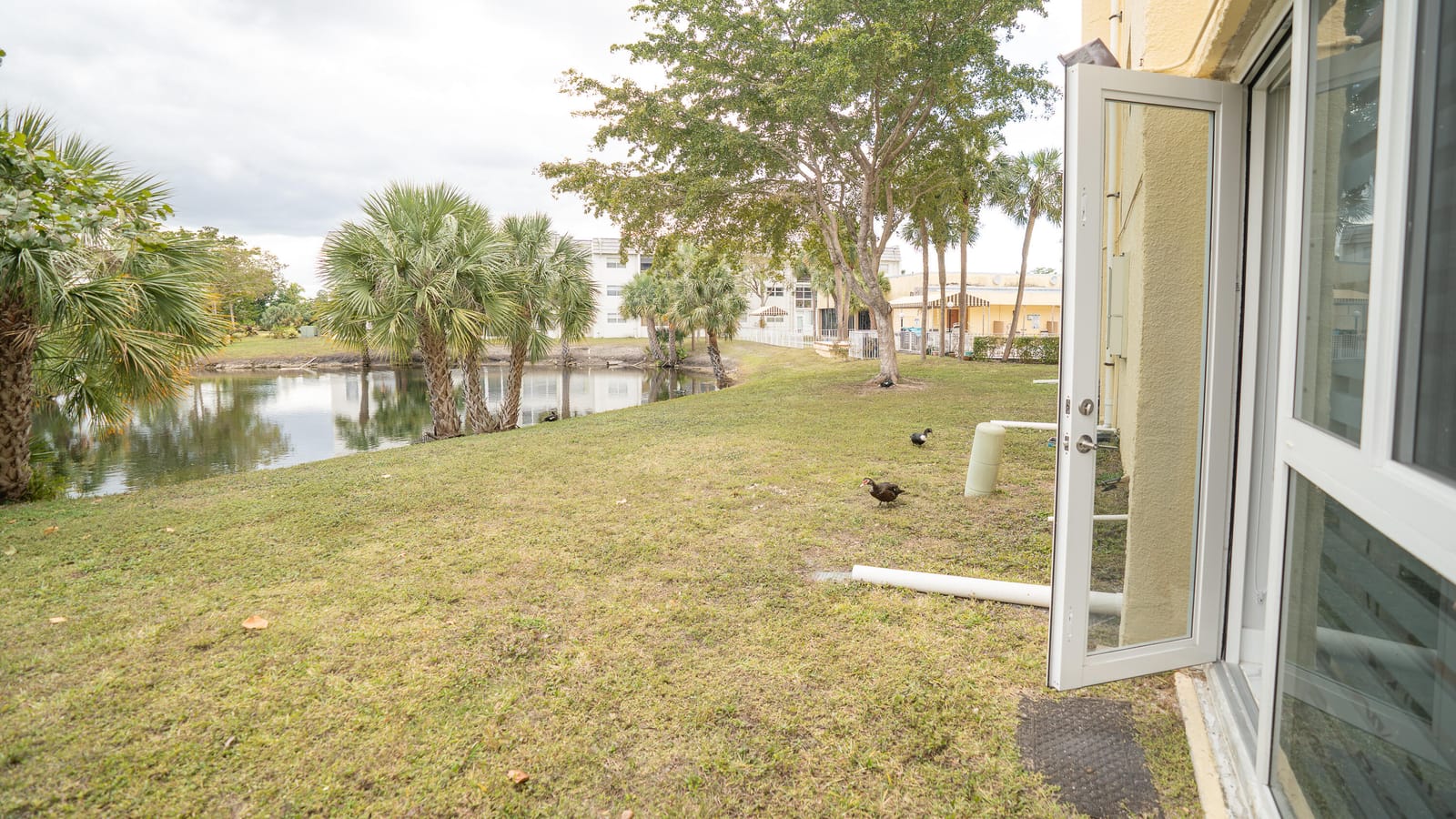 8285 Sunrise Lakes Boulevard 110, Sunrise, FL 33322 photo 23