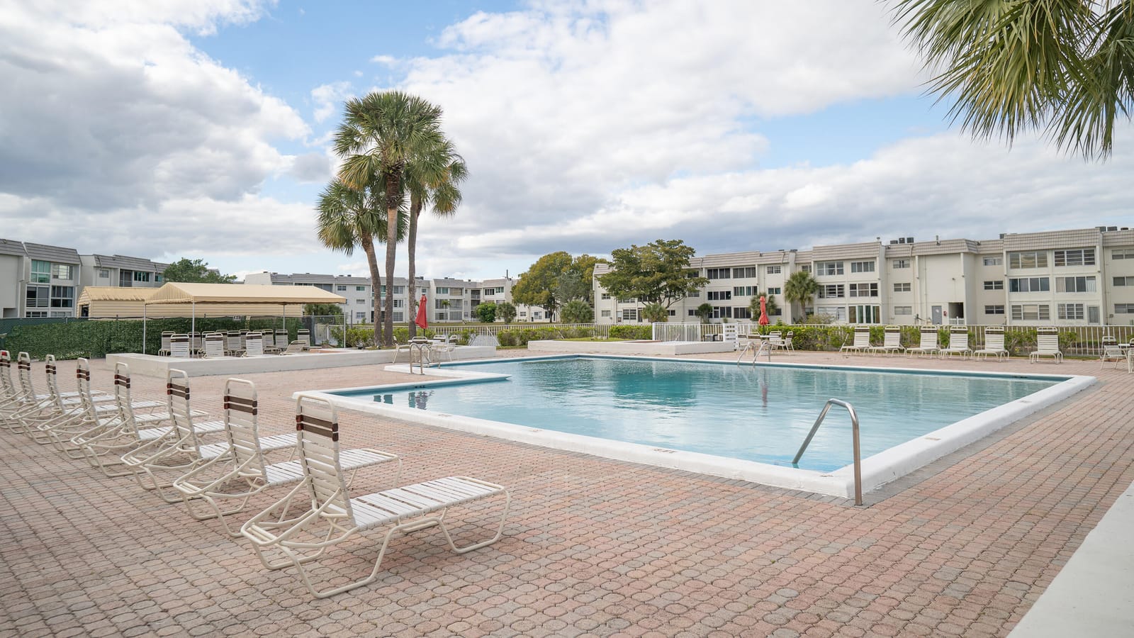 8285 Sunrise Lakes Boulevard 110, Sunrise, FL 33322 photo 28