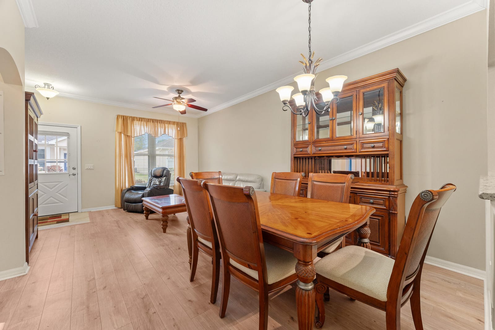 579 NW San Remo Circle — photo 6