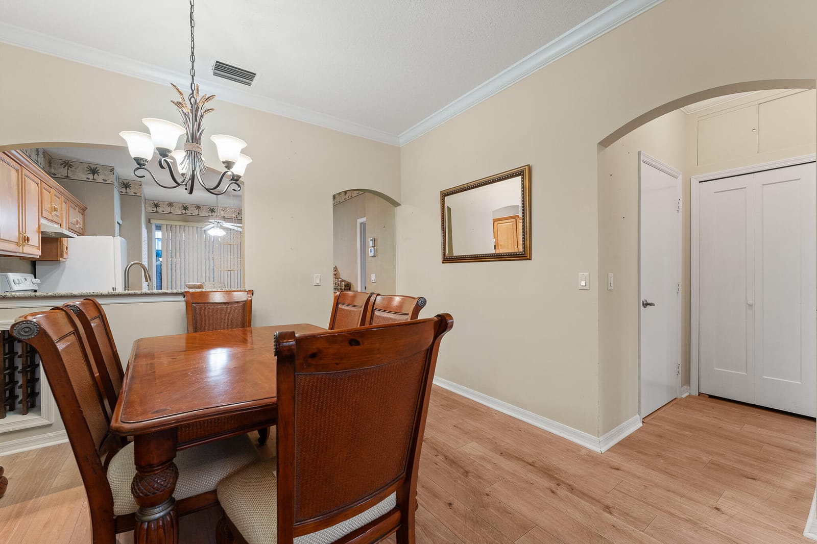 579 NW San Remo Circle — photo 8