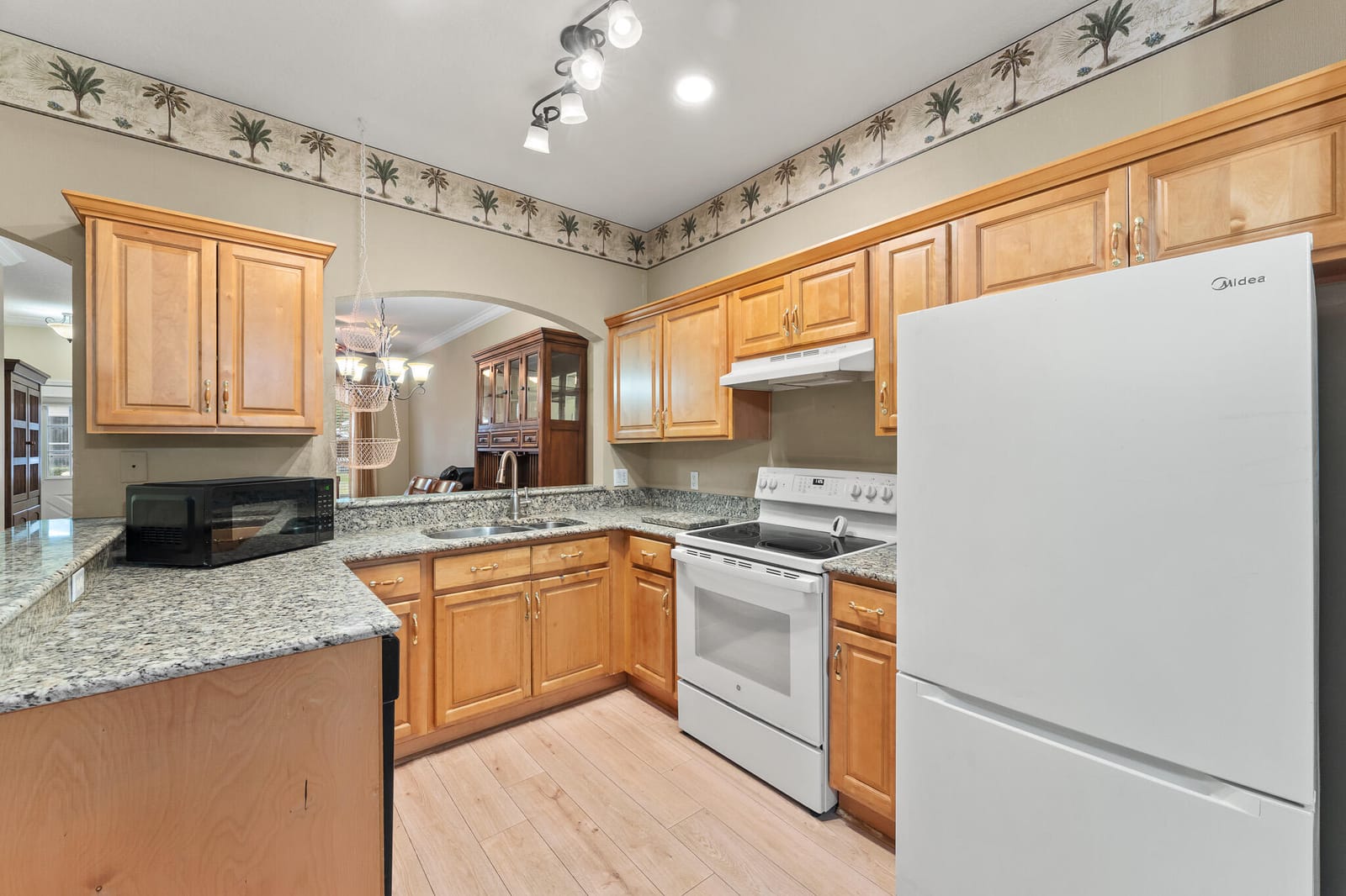 579 NW San Remo Circle — photo 10