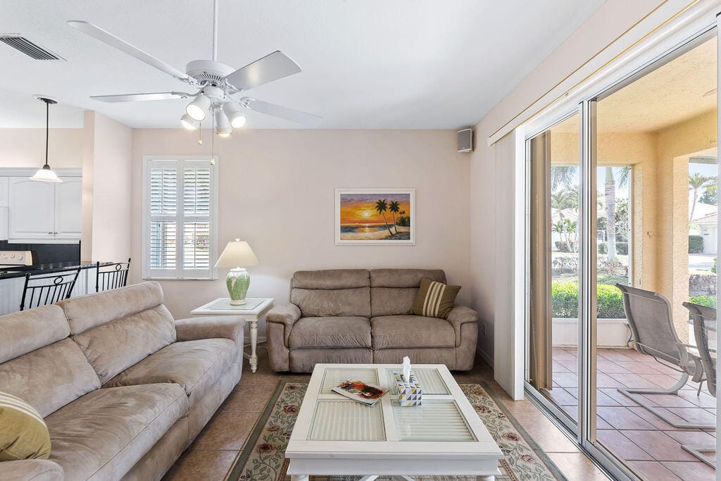 245 NW Zanzibar Place — photo 10