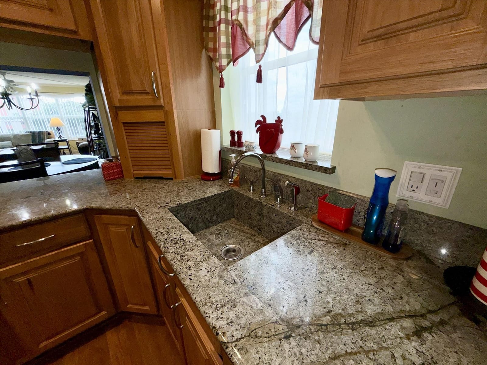 2304 S Cypress Bend Drive 615 — photo 7