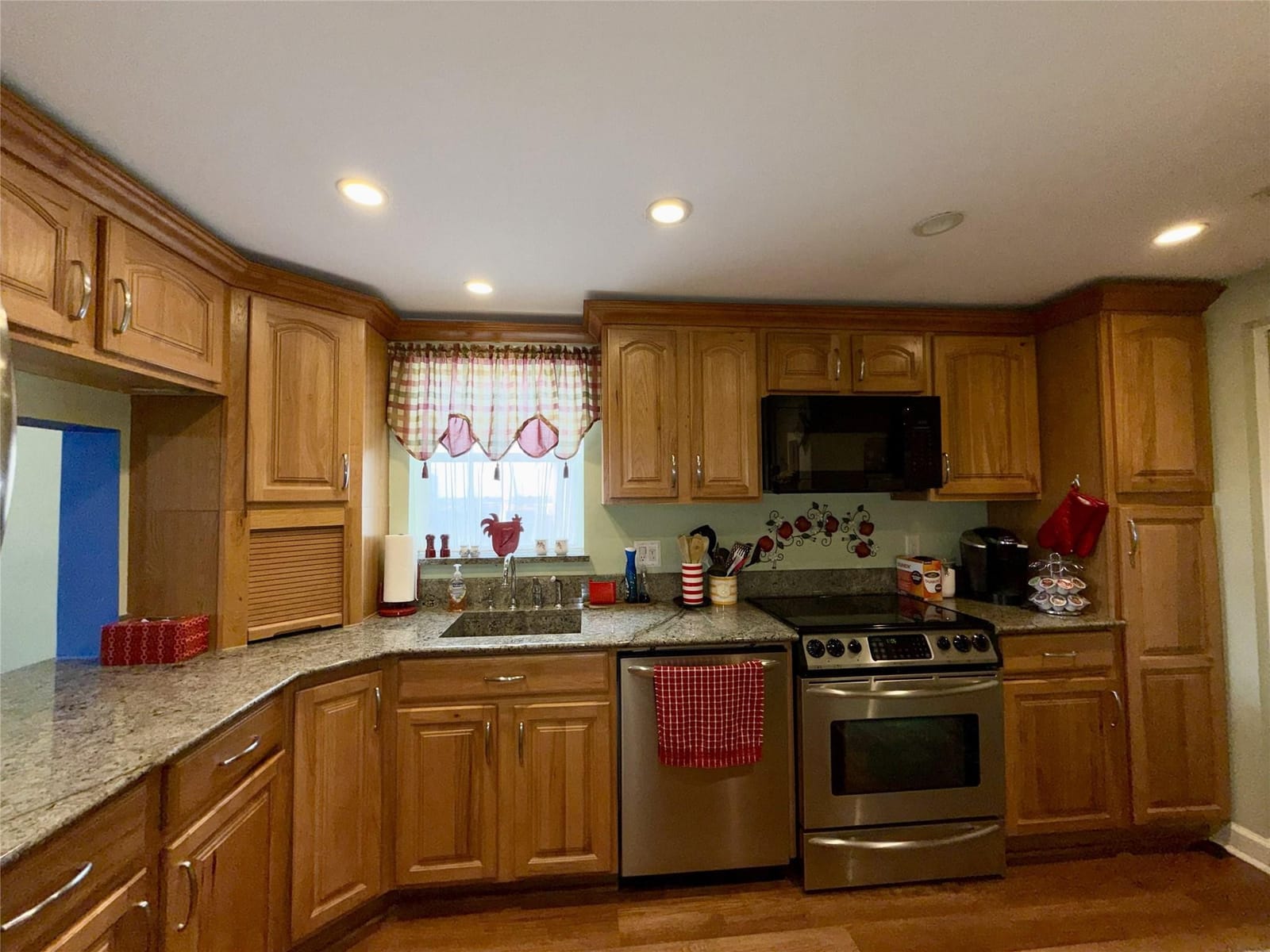 2304 S Cypress Bend Drive 615 — photo 8