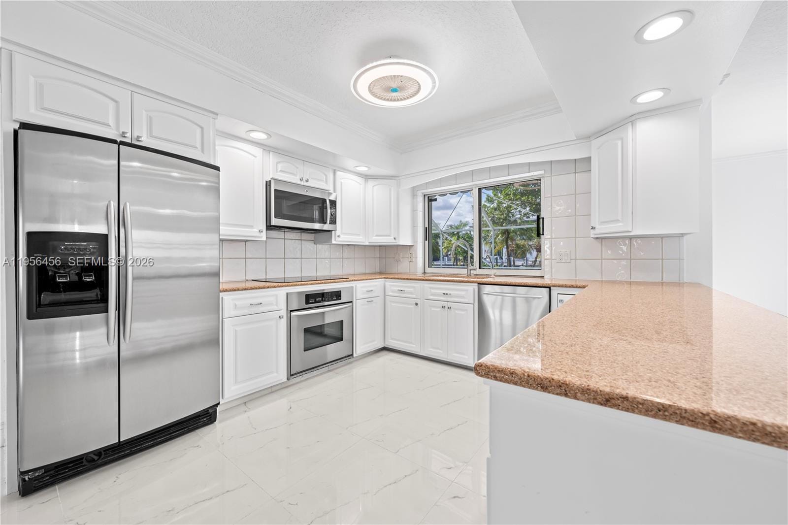 405 Bontona Avenue — photo 12