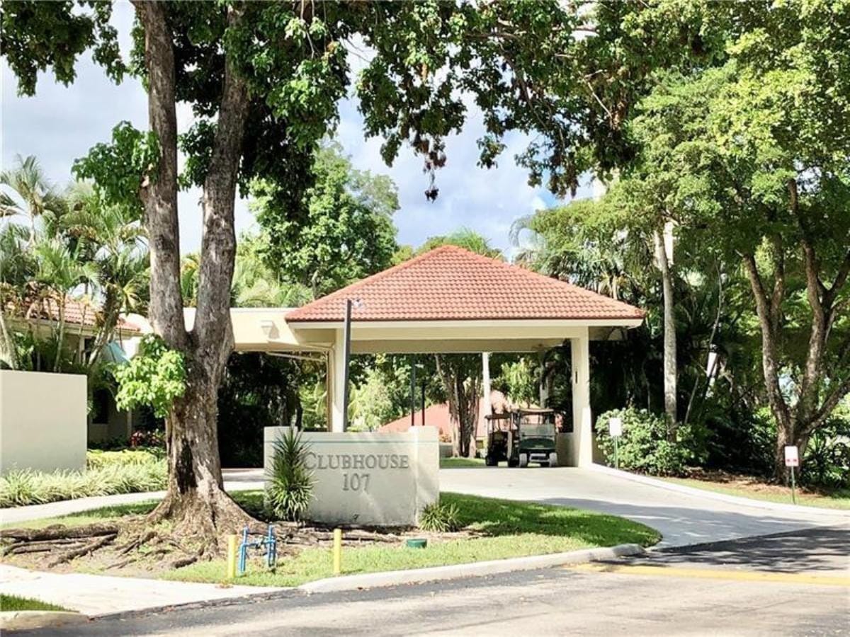 112 Lake Emerald Drive 104, Oakland Park, FL 33309 photo 17