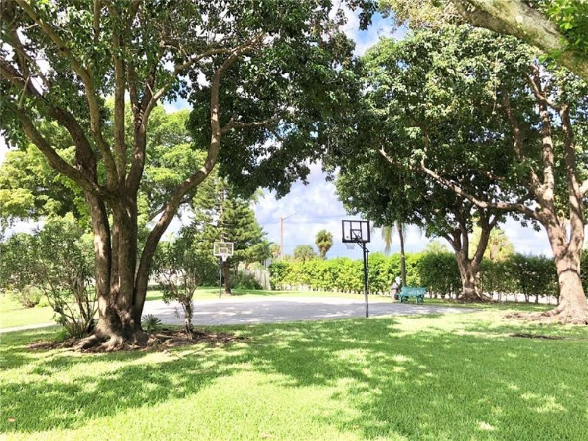 112 Lake Emerald Drive 104, Oakland Park, FL 33309 photo 19