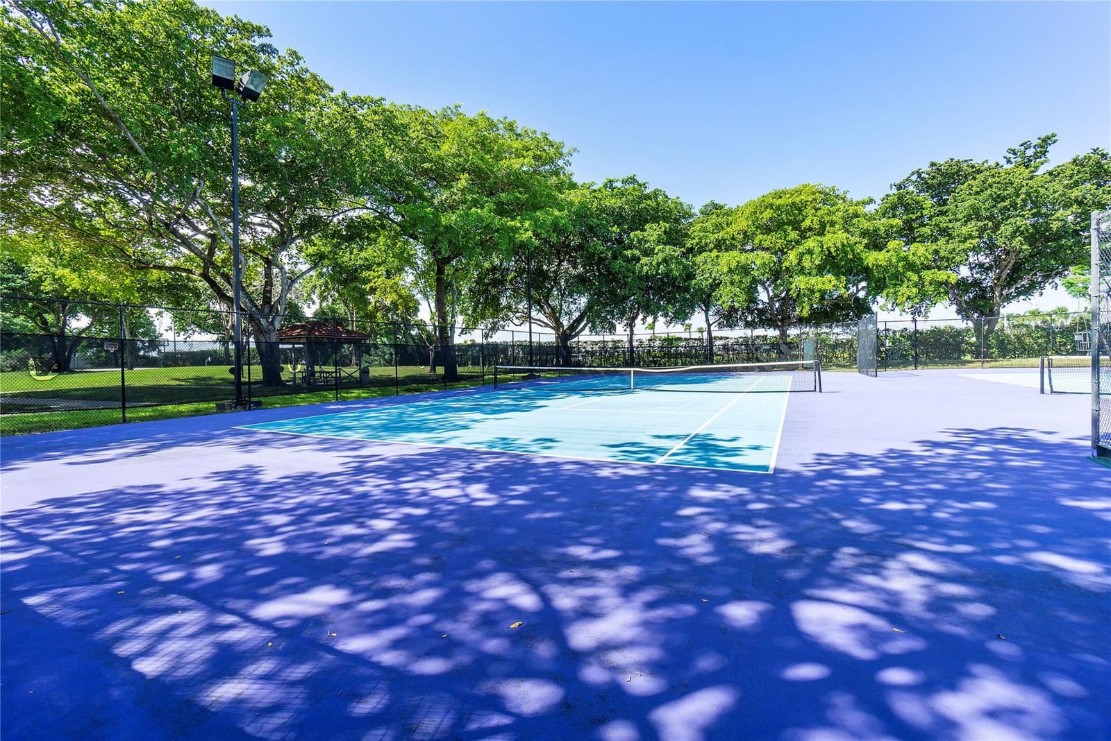 112 Lake Emerald Drive 104, Oakland Park, FL 33309 photo 21