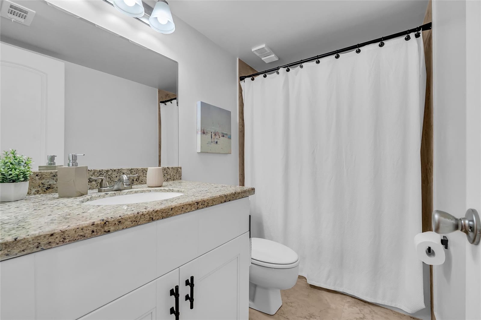112 Lake Emerald Drive 104 — photo 10