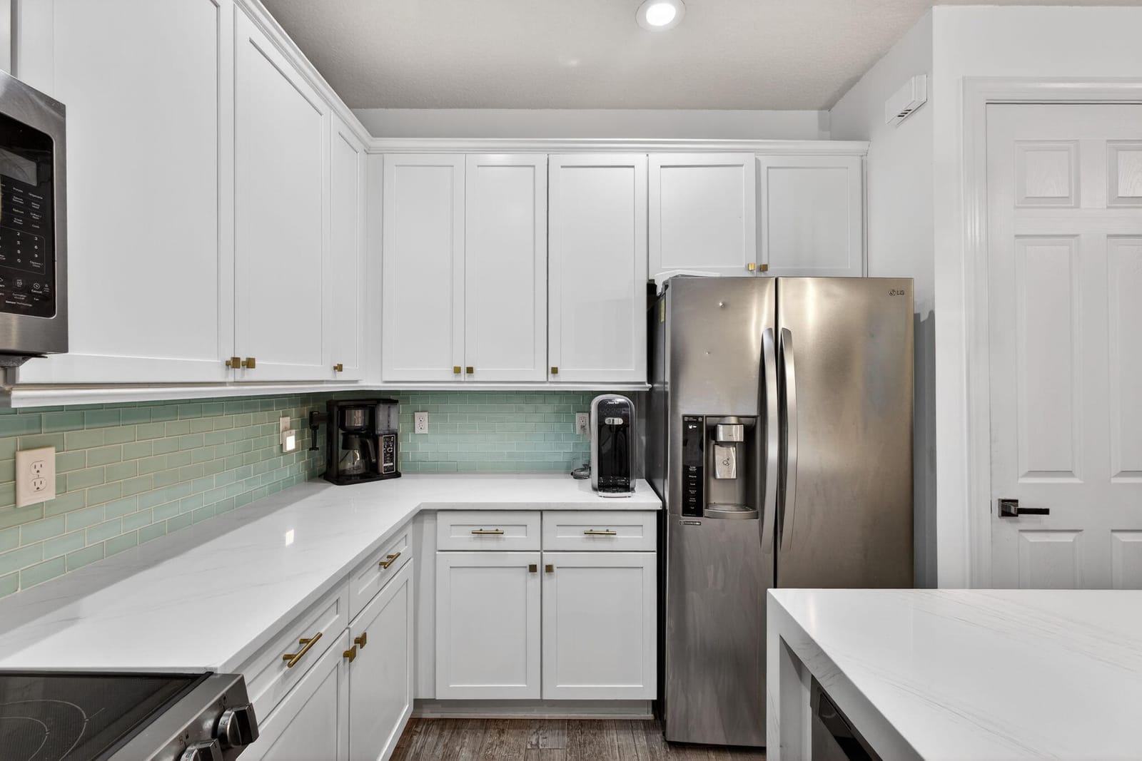 1127 Dakota Drive — photo 11