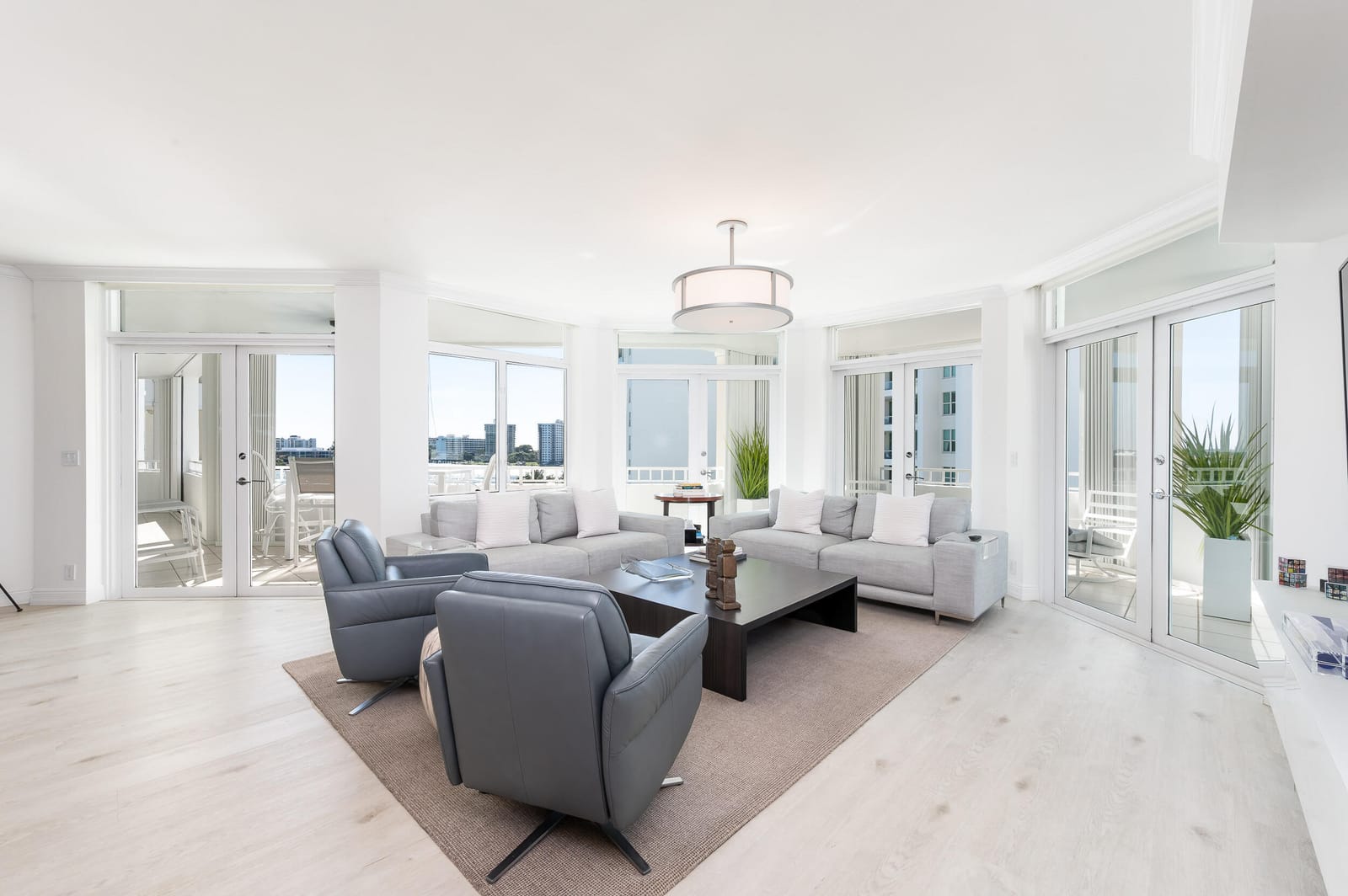 300 SE 5th Avenue 6110 — photo 9