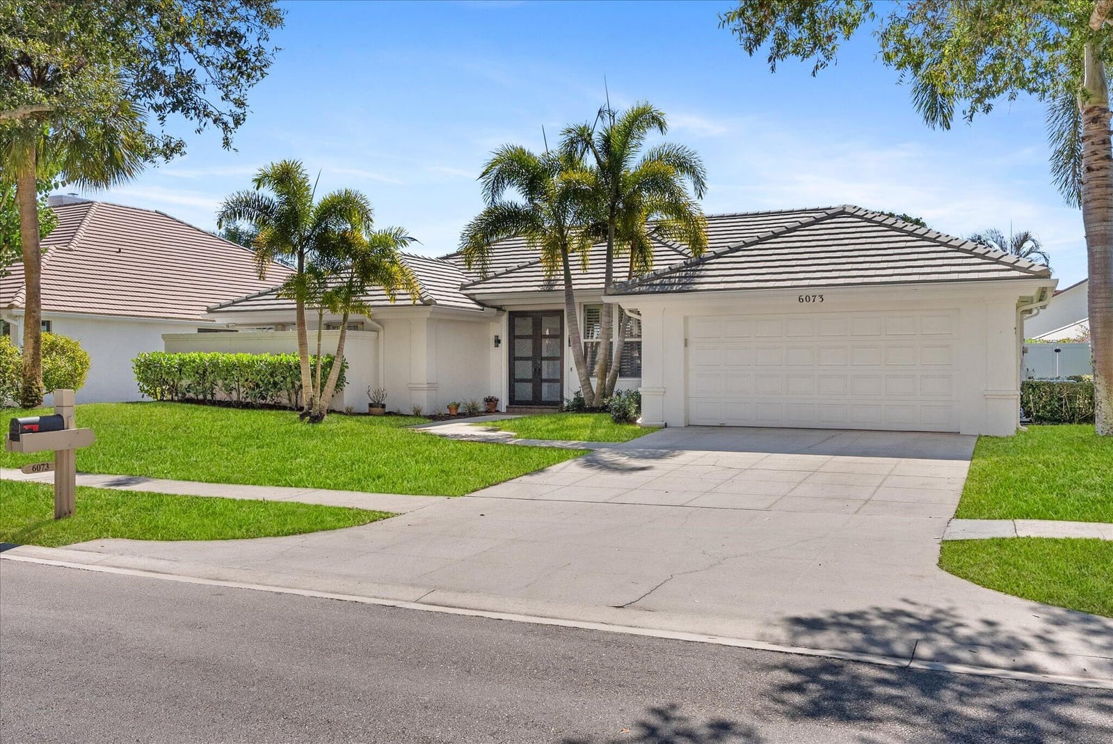 6073 Winding Lake Drive — photo 4