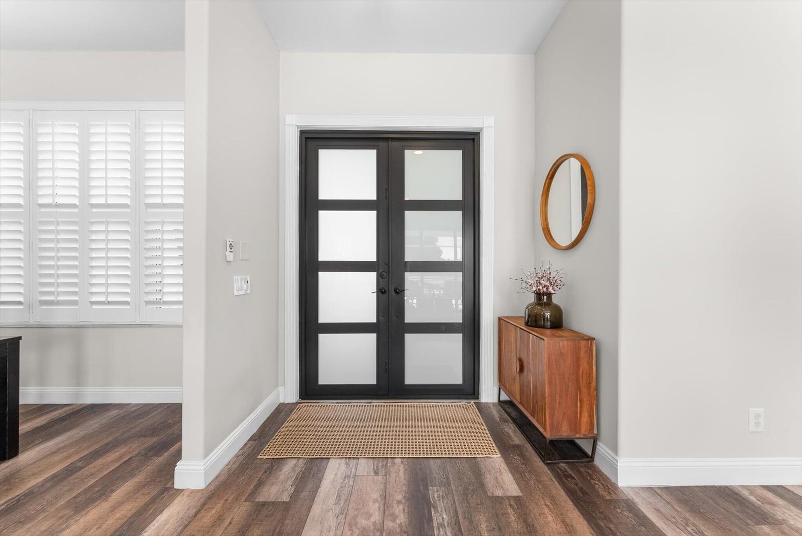 6073 Winding Lake Drive — photo 9