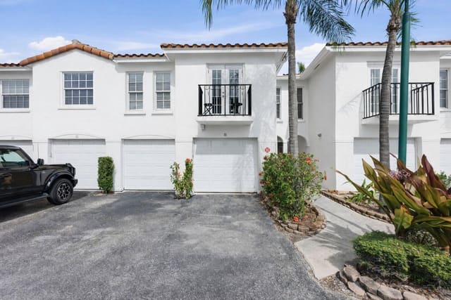 1155 Lake Shore Drive 202, Lake Park, FL 33403