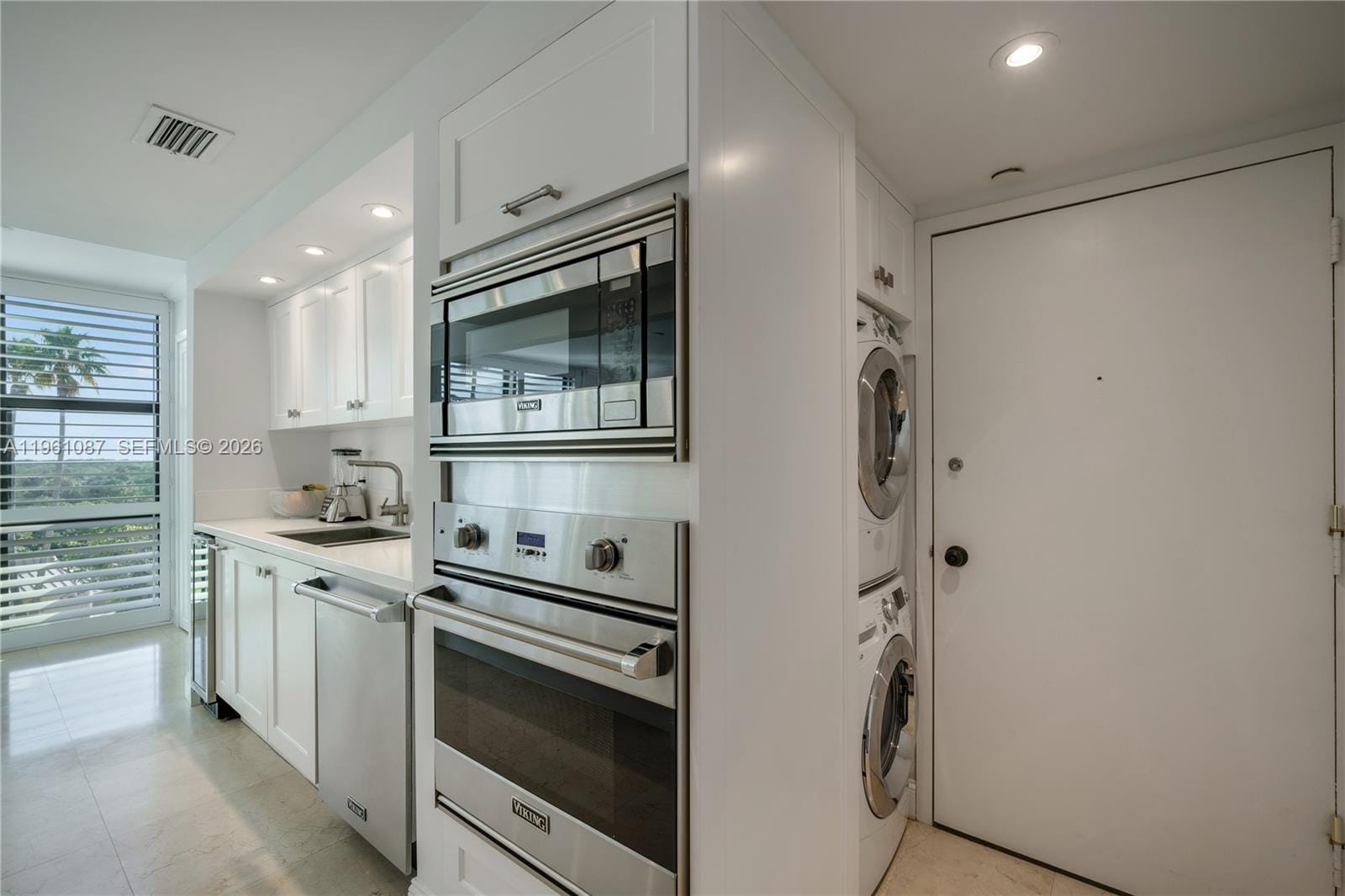 1111 Crandon Blvd C406 C406, Key Biscayne, FL 33149 photo 11