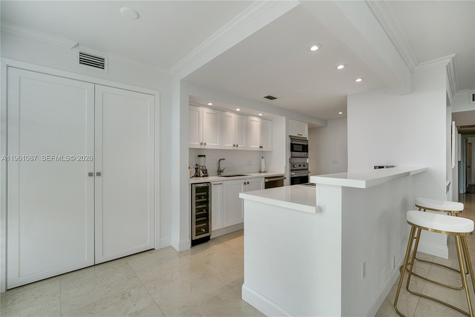 1111 Crandon Blvd C406 C406, Key Biscayne, FL 33149 photo 23