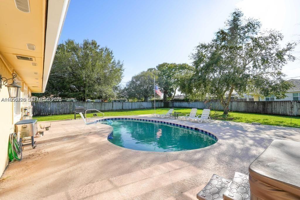 714 NE Lanfair Street — photo 6