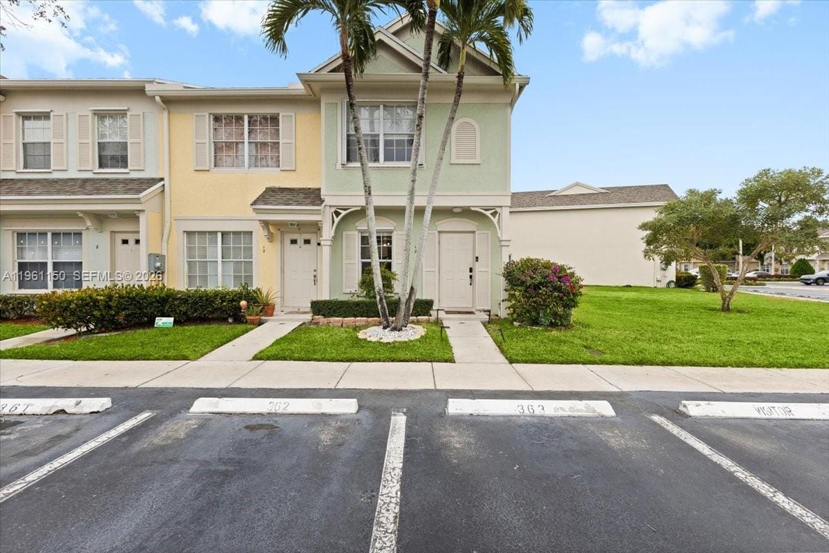 12 Whitehead Circle, Weston, FL 33326