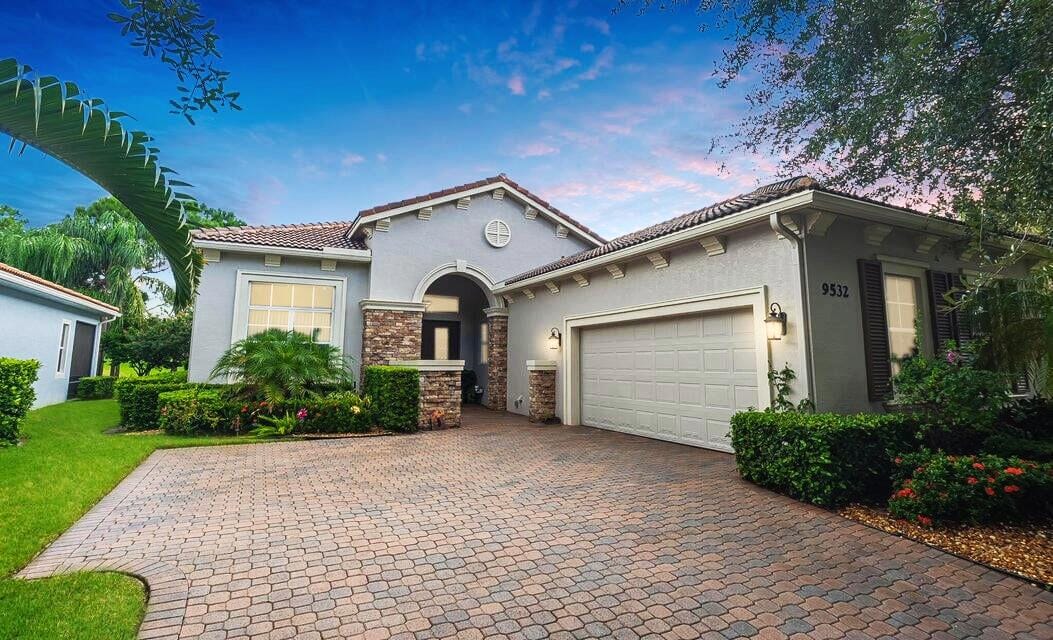 9532 SW Nuova Way, Port St. Lucie, FL 34986