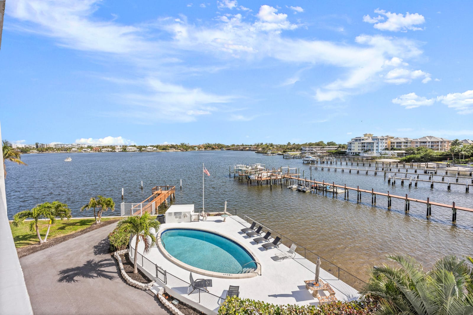 231 E Lantana Road 402, Lantana, FL 33462 photo 18