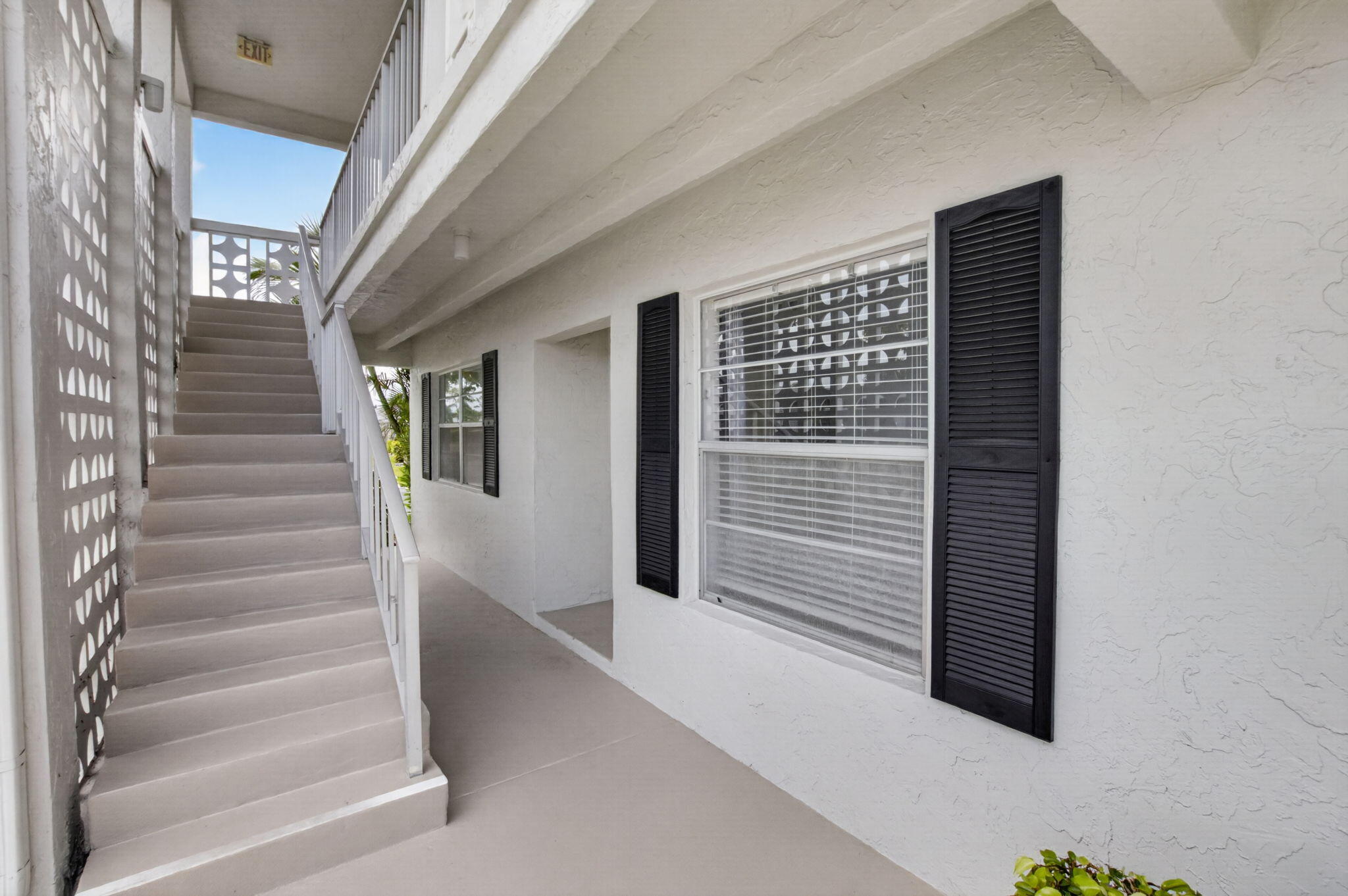 2401 Del Aire Boulevard 101 — photo 3