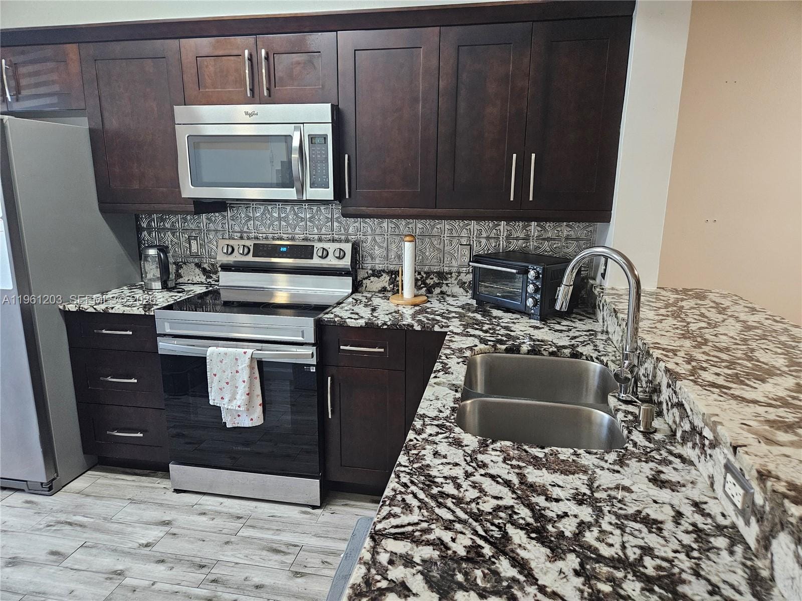 Sold home at 4966 SW 31st Terrace, Dania Beach, FL 33312