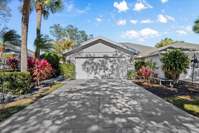 205 Brier Circle, sold in Greenbrier At Indian Creek, Jupiter, FL