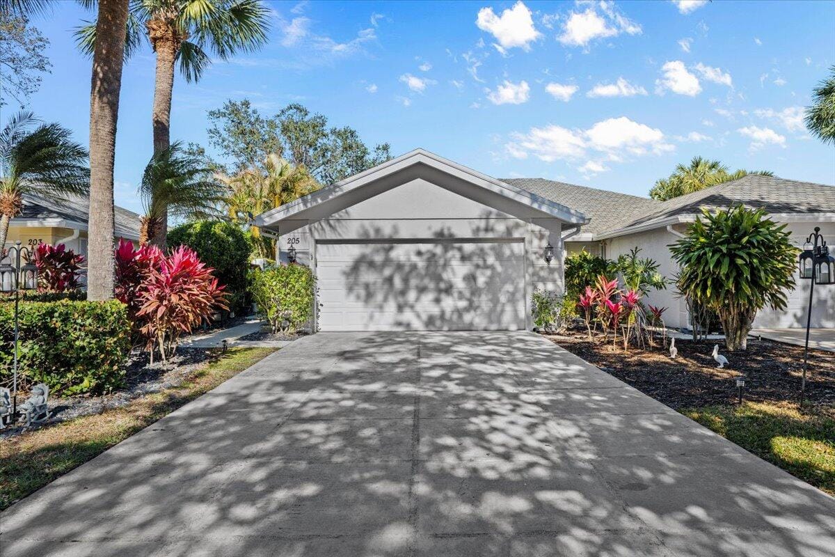 205 Brier Circle, Jupiter, FL 33458