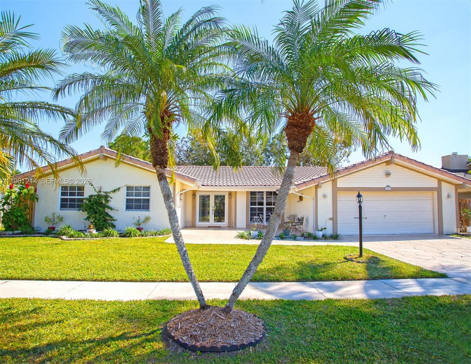 570 Royal Poinciana Court, Weston, FL 33326, Weston